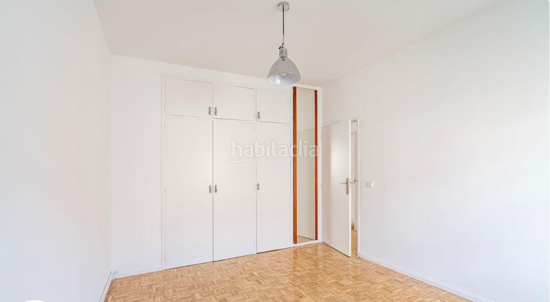 Foto fc9321dc-a06c-4c98-ab60-93ae33aec4a8. Rent flat with heating in Fuente del Berro Madrid