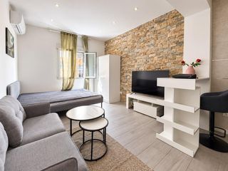 Appartement  Avenida oporto. Exclusiva vivienda con reforma integral en av de oporto