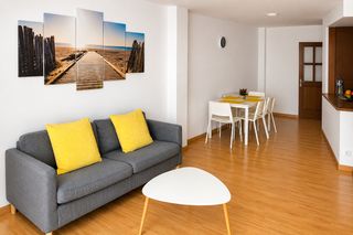 Flat  Passeig d'olot. Piso en venta con inquilinos en girona – luminoso, en perfecto e
