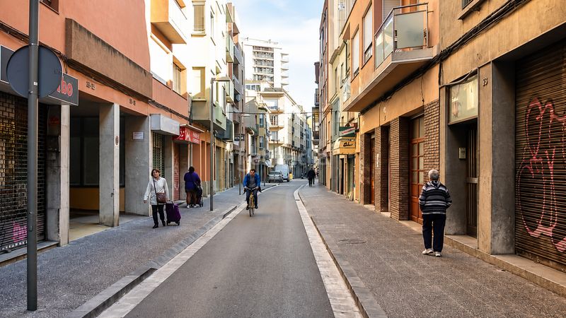 Foto 05234576-6cb4-48f0-9b29-625881c69159. Local comercial amb calefacció a Eixample Sud-Migdia Girona