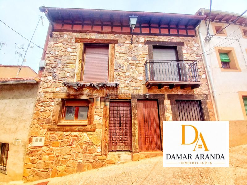 Foto 1ff53297-b8f5-47f4-8f80-025d49bfb094. Casa aparellada a calle olmo 8 a Ayllón