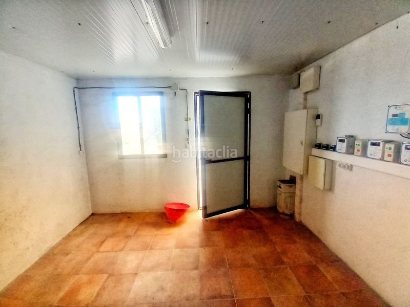 Foto 1804d68d-4985-4c5d-99cc-dd4bca982670. Bâtiment à usage industriel dans calle san roque 3 dans Bahabón de Esgueva