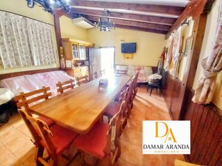 Casa a Carretera aranda de duero 30. Bodega con merendero