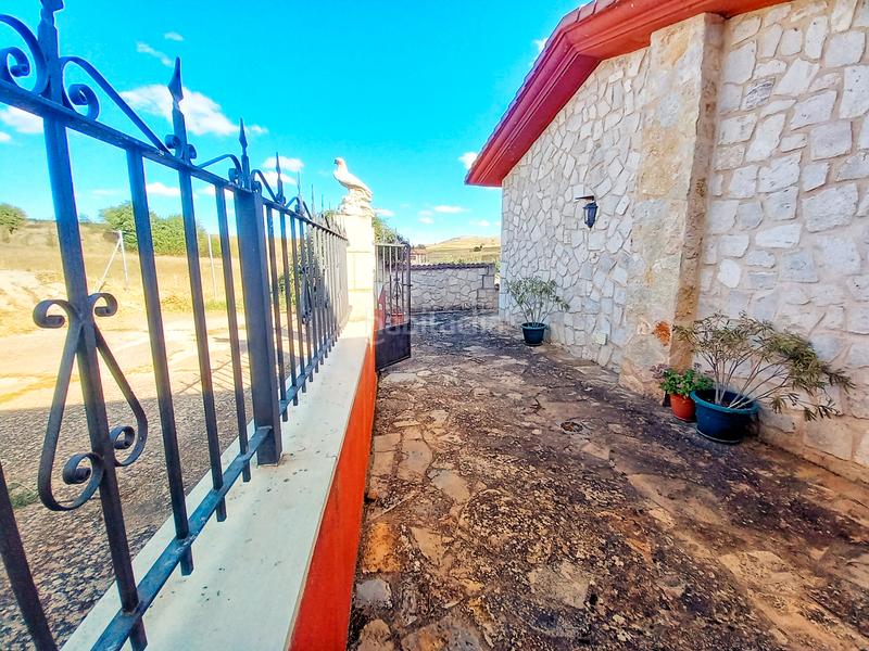 Foto ff602893-303c-4414-babe-0ef22ba0efc9. Maison dans travesía espetera 16 dans Fuentelisendo