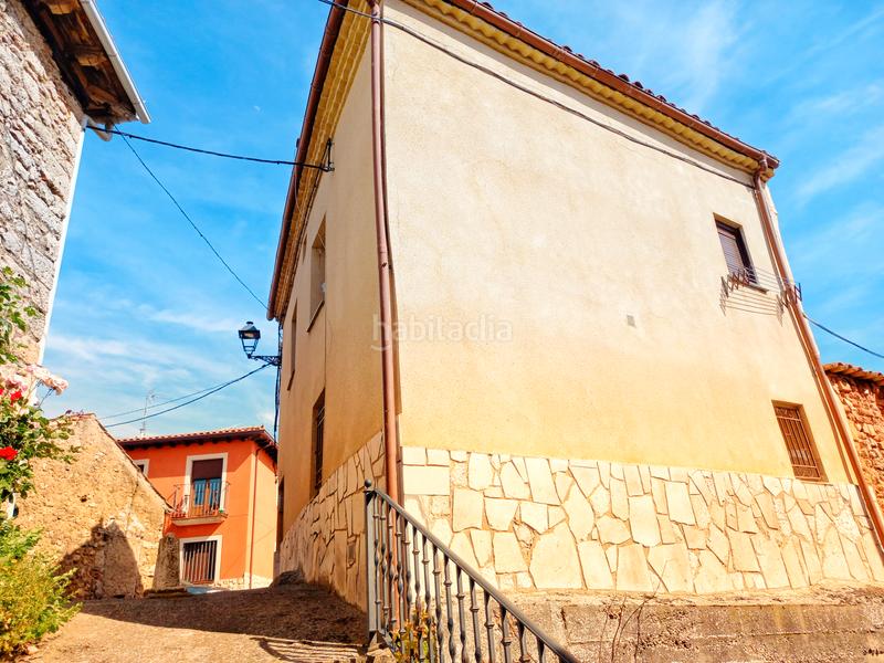 Foto bc6a3911-9eb6-484f-9a9b-21a032623a88. Casa en calle la cuesta 6 casa de pueblo en Gumiel de Hizán