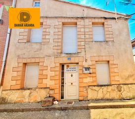 Casa aparellada a Calle portugal 24. Casona de pueblo