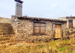 Maison jumelée à Calle carpio 8. Merendero con bodega