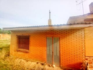 Masia a Calle arias de miranda 53. Merendero