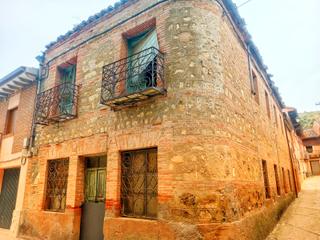 Maison à Plaza doctor tapia 2. Casona de pueblo