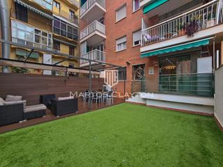 Piso en La Nova Esquerra de l´Eixample. Piso con amplia terraza y plaza de parking en el corazón de leix
