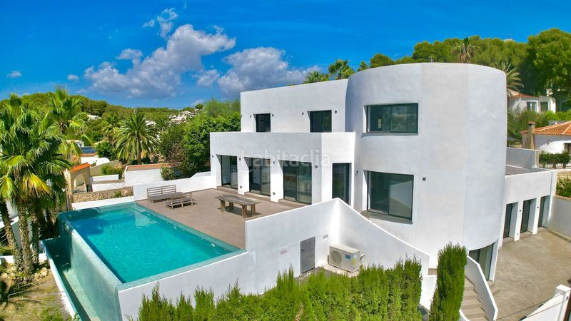 Foto 87f2a189-7f62-4296-a12f-f308cebbc47e. Casa amb calefacció aparcament piscina a El Portet-Pla del Mar Moraira