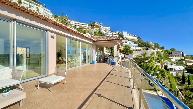 Foto ca502563-ca44-4dda-a546-ea66fa1452ec. Casa amb calefacció aparcament piscina a Puerto Xàbia