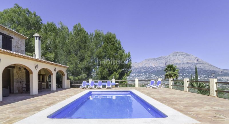 Foto 28e8c957-4d53-499c-84d8-f64d451d46b4. Casa amb calefacció aparcament piscina a Partida Comunes-Adsubia Xàbia