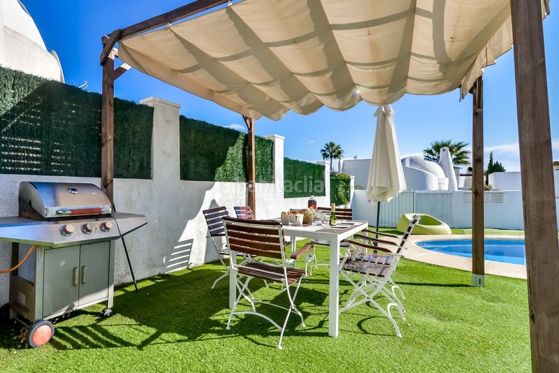 Foto bbb9adb1-4c24-44d2-90c7-b6ad6b197b69. Chalet con riscaldamento parcheggio piscina in Cometa Calp