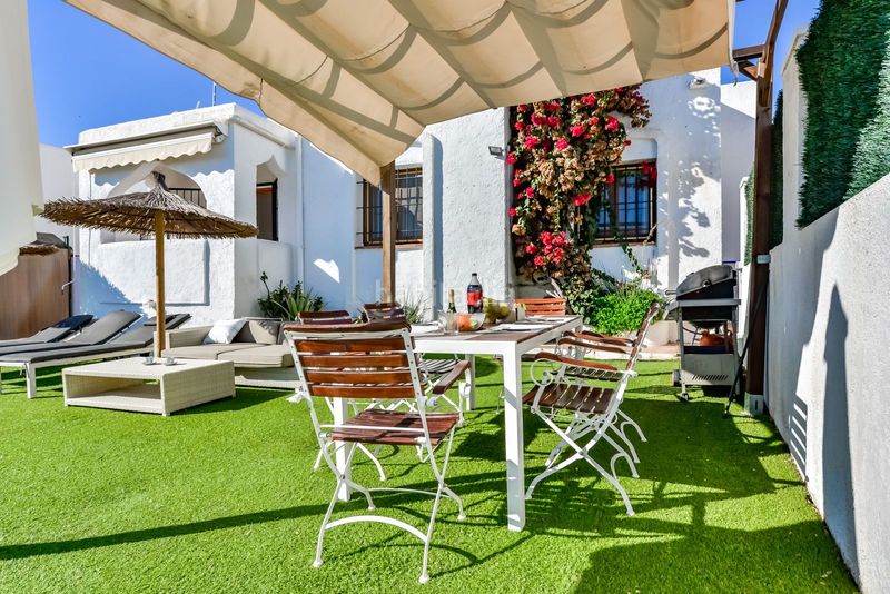 Foto bdfee0b2-e596-42b1-a255-bb463bdcde0d. Chalet con riscaldamento parcheggio piscina in Cometa Calp
