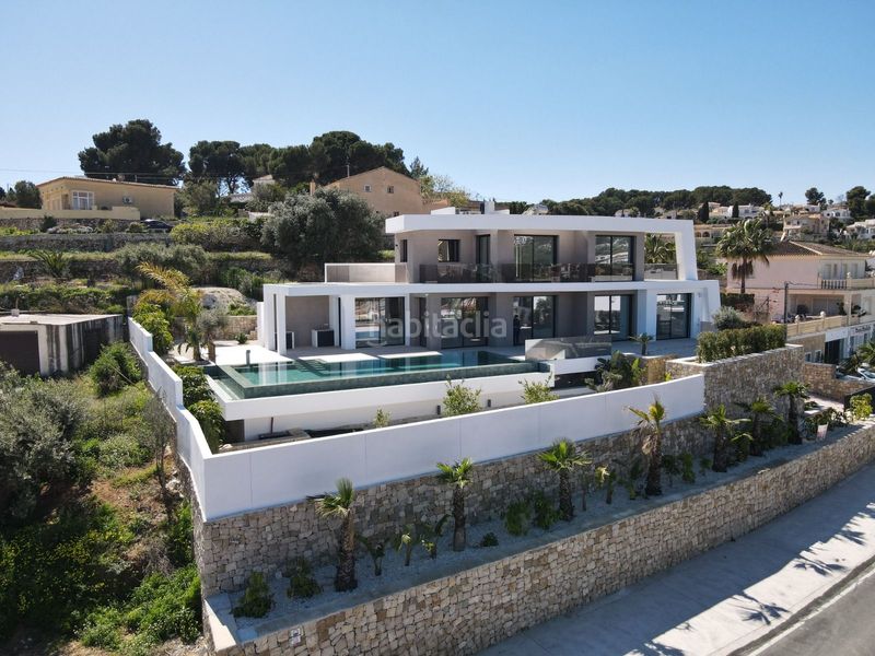 Foto eec2b1a8-2779-4990-b0d7-c08a874e1351. Chalet en La Fustera Benissa
