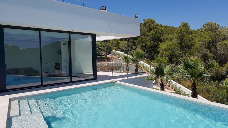 Foto 4bed7235-80a6-4d74-ba88-8618b1c0dc0e. Casa amb calefacció aparcament piscina a Partida Comunes-Adsubia Xàbia