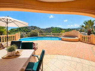 Chalet in Partida Comunes-Adsubia