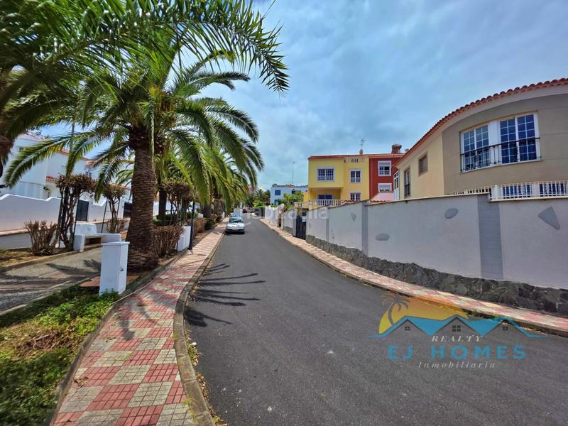 Foto 39c74c9b-2bb2-48e4-a8cb-6ad9134bf68a. Casa pareada  en venta en centro de el sauzal en Sauzal (El)