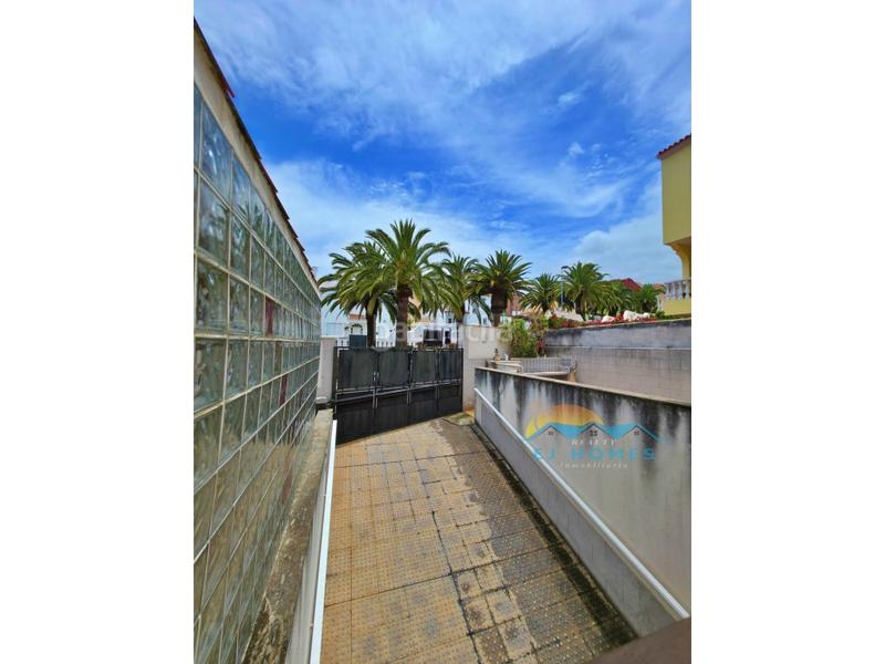 Foto 602443a0-4469-46c1-96c3-abc24b6be694. Casa pareada  en venta en centro de el sauzal en Sauzal (El)