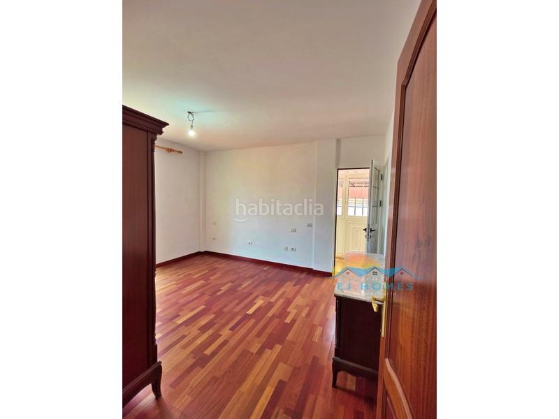 Foto d74652c7-9ce8-437c-b668-b51cbca1bb3b. Casa pareada  en venta en centro de el sauzal en Sauzal (El)