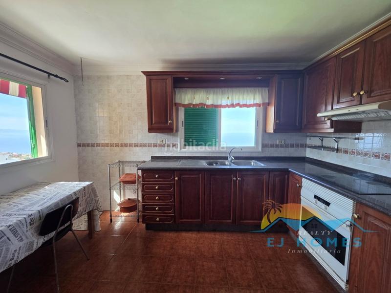 Foto ede20212-a9c7-4bfc-bb72-bcf0f4dc2d05. Maison avec parking dans Sauzal (El)