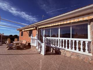 Chalet en Mntrida. Precioso chalet con piscina