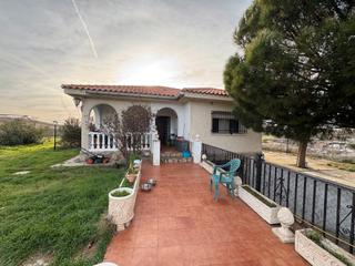 Casa a Avenida renta de la casa 46. Chalet independiente con gran parcela