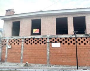 Edifici a Méntrida. Edificio en venta