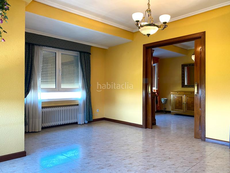 Foto f44fa3df-f9a2-4051-aee9-de3ee5ba89b6. Appartamento in avenida el bierzo 4 in Zona Alta Ponferrada