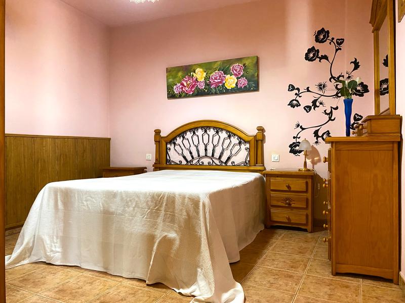 Foto 4ff02caf-3f23-413e-867b-fbdb7c4e2894. Chalet in plaza de la escuela 6 in Cacabelos