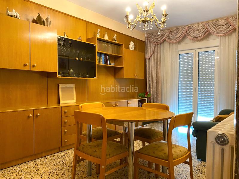 Foto a1f345c8-3d19-4869-a561-aee39739318f. Chalet in plaza de la escuela 6 in Cacabelos