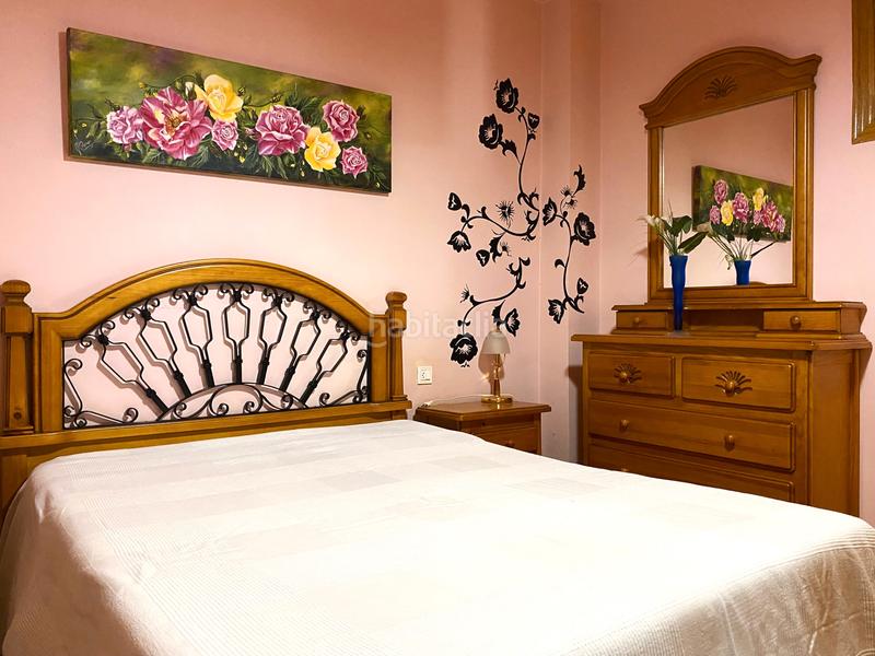 Foto b01df9a1-a0b5-42d9-a69b-6f54082a990a. Chalet in plaza de la escuela 6 in Cacabelos