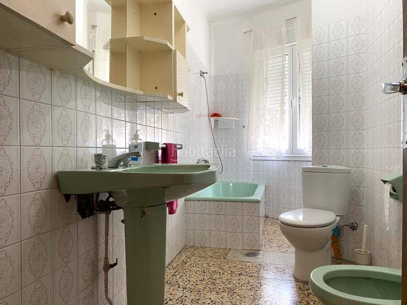 Foto bcd0876a-6c5e-432e-bc14-99e6b9a20245. Chalet in plaza de la escuela 6 in Cacabelos