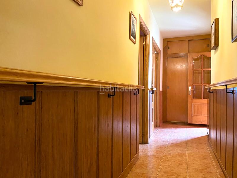 Foto e0907ca5-0717-4c5a-b4c7-bf04eec3f567. Chalet in plaza de la escuela 6 in Cacabelos