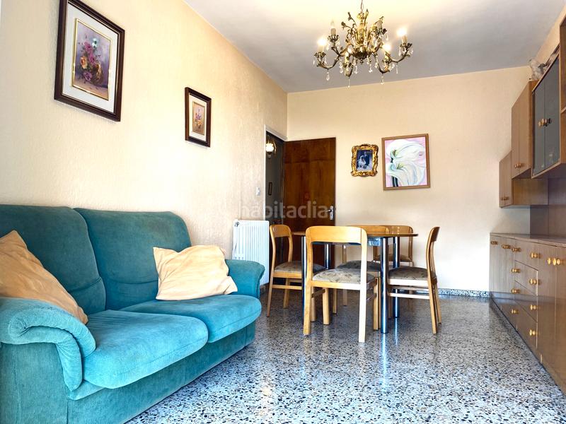 Foto e7dca6fe-420b-4827-a3e9-9269841011c5. Chalet in plaza de la escuela 6 in Cacabelos