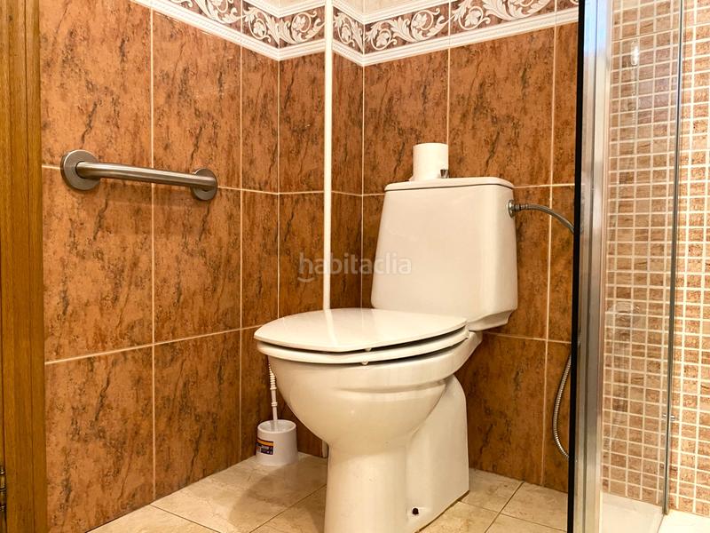 Foto fa229b92-4c37-4c11-bdb3-e8138d3d323d. Chalet in plaza de la escuela 6 in Cacabelos