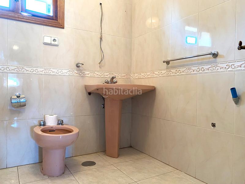 Foto d6503f7d-1f9a-4f6c-9f45-e86213a78b4c. Casa in avenida camino de santiago 199 in Camponaraya