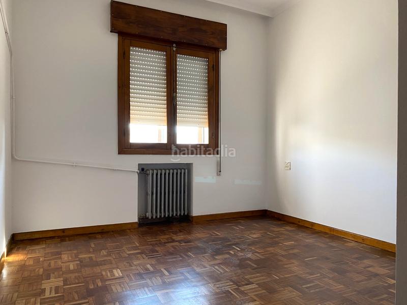 Foto ea2527eb-5727-4908-9bd4-a87bf09b3f12. Casa in avenida camino de santiago 199 in Camponaraya