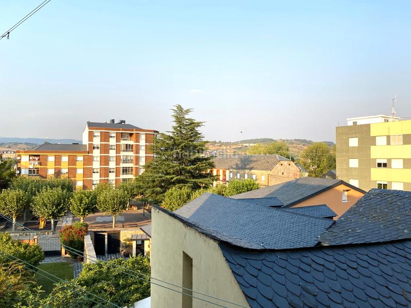 Foto 08f91d6b-eda9-4ebe-a273-802f438b9bc1. Pis a calle el muro 2 a Bembibre