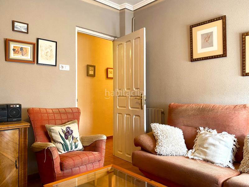 Foto d9a0fcae-9133-41de-aa0b-ed5c1a0b6472. Pis a calle el muro 2 a Bembibre