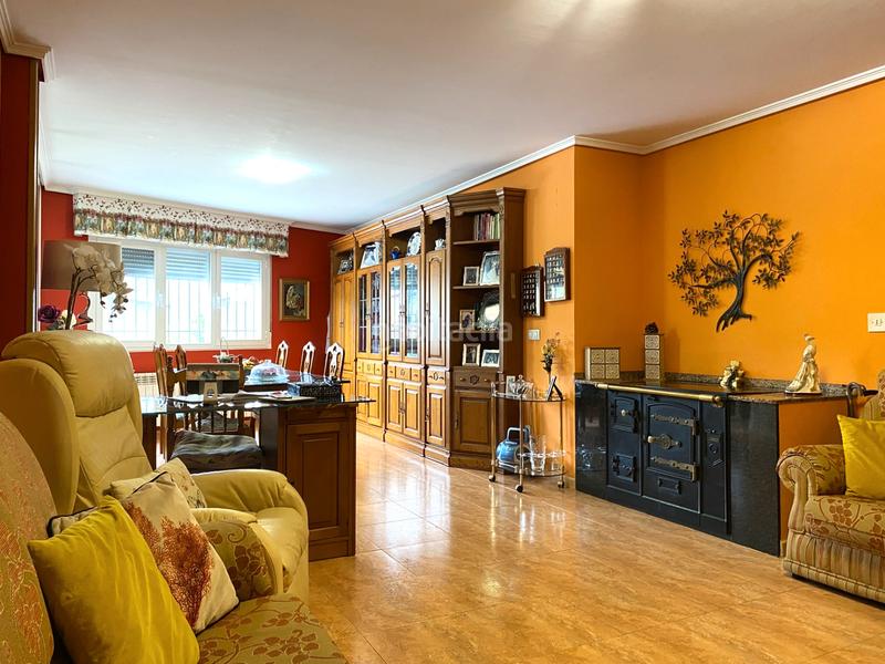 Foto 444ec65e-7368-47a2-a5cb-589e0e72a0f5. Xalet a avenida san roque 91 a Carracedelo