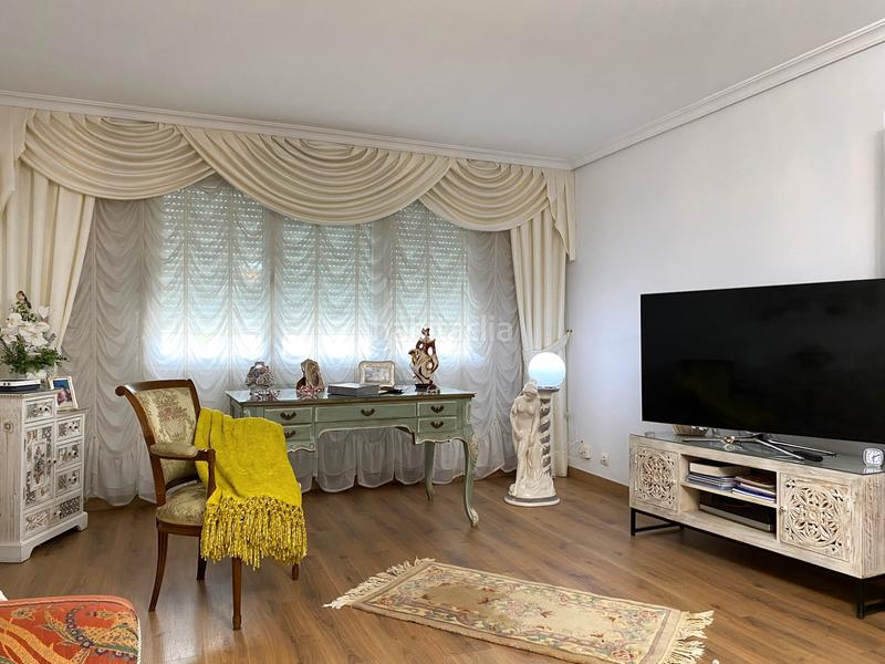 Foto b469736b-e4ae-439a-9d77-31af721ca7f3. Xalet a avenida san roque 91 a Carracedelo