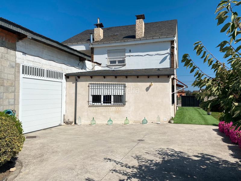 Foto b90d3cbd-5362-43d2-88cf-164225cbe848. Xalet a avenida san roque 91 a Carracedelo