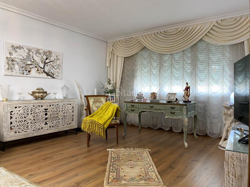 Foto e45f5206-c87d-4a0f-8e2b-26175f532351. Xalet a avenida san roque 91 a Carracedelo