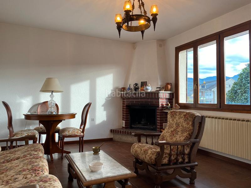 Foto 052b3d4c-319e-4af0-a75c-be1e54d504b0. Chalet dans avenida san roque 98d dans Carracedelo