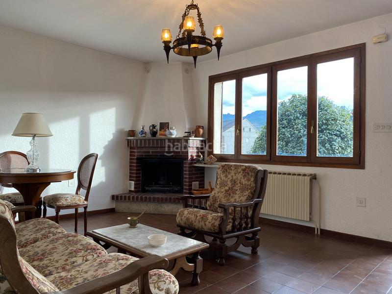 Foto 422f7190-b61f-40b1-8a6d-015928056e5d. Chalet dans avenida san roque 98d dans Carracedelo