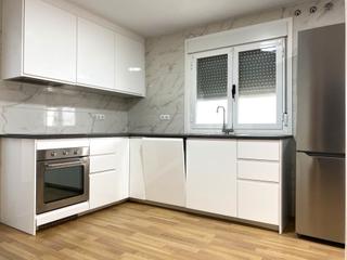 Location Maison à Calle pintor mondravilla 8. Alquiler de casa en cuatrovientos