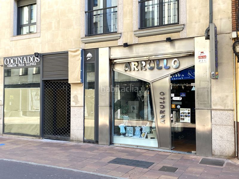 Foto 6ad1621e-1361-4d24-b42e-4559bc3bc432. Local comercial a calle real 5 a Centro Ponferrada