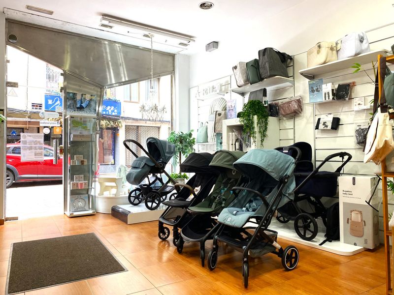 Foto fc12ae7a-d045-4f36-a85c-314ce57856d5. Local comercial a calle real 5 a Centro Ponferrada